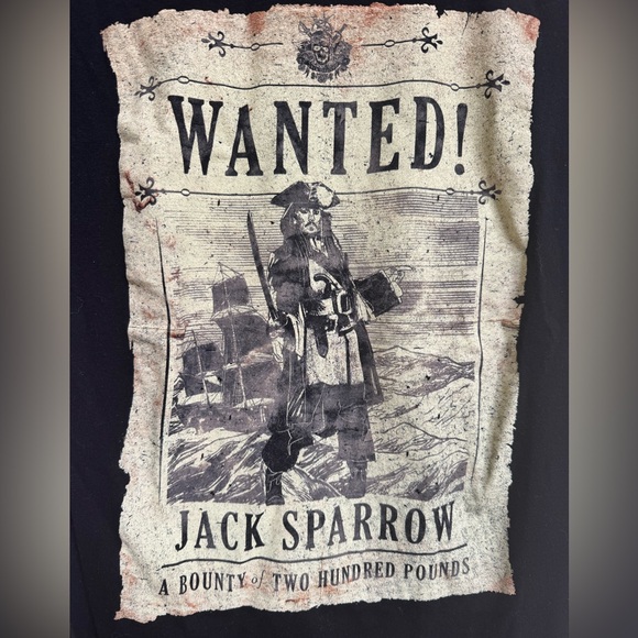 Disney Pirates of the Caribbean Dead Men Tell No Tales Jack Sparrow T-Shirt. S - Picture 2 of 4